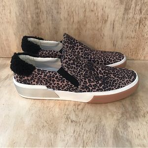 Dolce Vita Women’s Slip-on Sneakers in a Leopard Print. Size: 8.5M